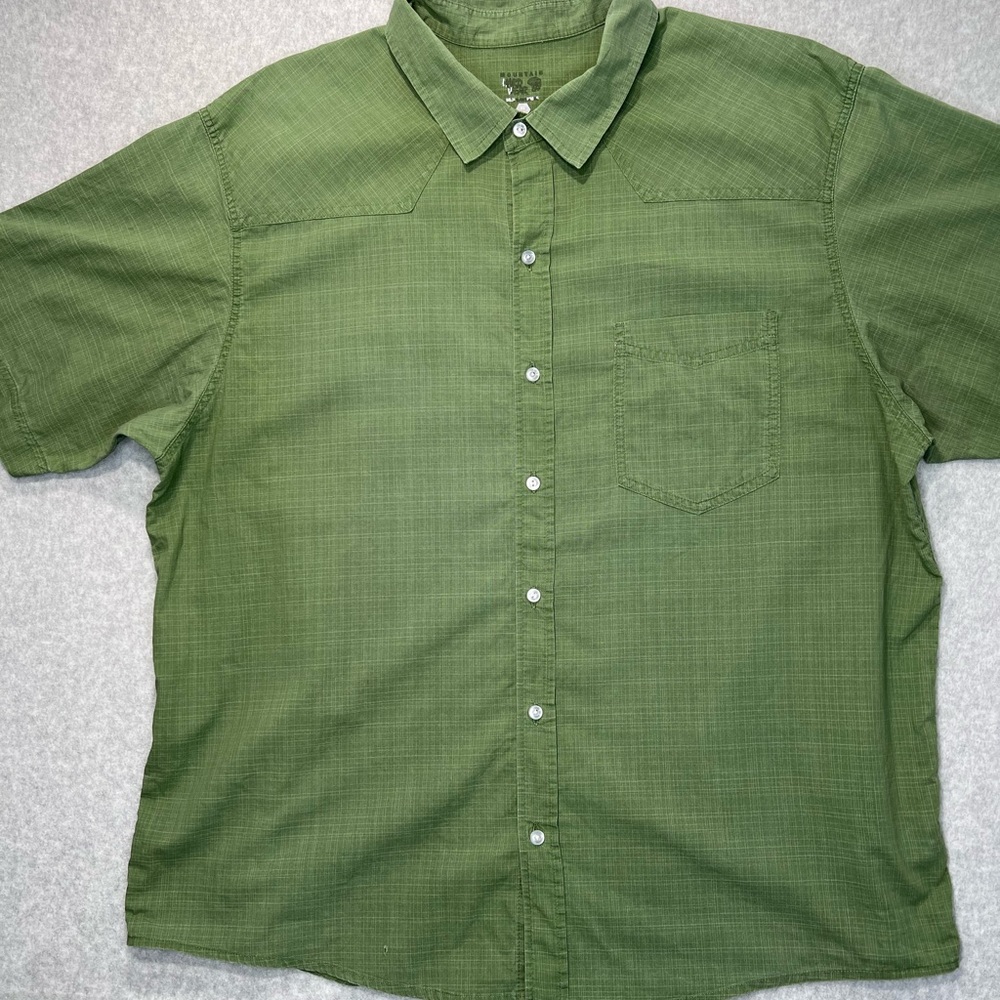 Mountain Hardwear short sleeve button down XL